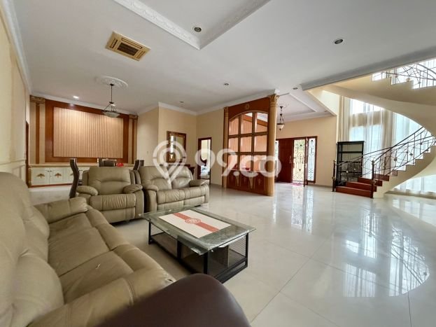 Disewakan! Rumah 4 Kamar Tidur &
3 Kamar Mandi di Muara Karang, Jakarta Utara Disewakan! Rumah 4 Kamar Tidur &
3 Kamar Mandi di Muara Karang, Jakarta Utara
