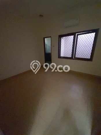 Disewakan! Rumah 5 Kamar Tidur &
4 Kamar Mandi di Muara Karang, Jakarta Utara Disewakan! Rumah 5 Kamar Tidur &
4 Kamar Mandi di Muara Karang, Jakarta Utara