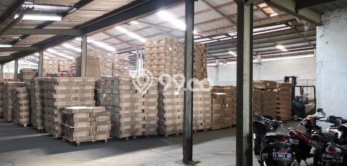 Area Ramai! Gudang Dijual di Benda untuk Bisnis Luas Bangunan 2000m2 Area Ramai! Gudang Dijual di Benda untuk Bisnis Luas Bangunan 2000m2