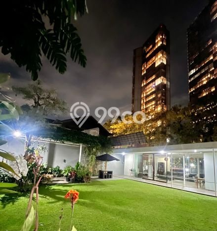 Dijual Rumah Luas Elegan Dengan View Eksklusif di Wijaya, Jakarta Selatan Dijual Rumah Luas Elegan Dengan View Eksklusif di Wijaya, Jakarta Selatan