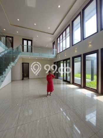 SPECIAL OFFER! Rumah Asri area , LT 700m2m² Bangunan 700m2m² SPECIAL OFFER! Rumah Asri area , LT 700m2m² Bangunan 700m2m²