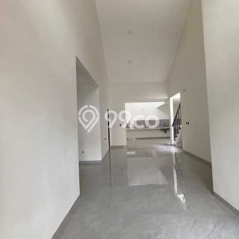 Disewakan! Rumah 3 Kamar Tidur &
2 Kamar Mandi di Kota Baru Parahyangan, Bandung Disewakan! Rumah 3 Kamar Tidur &
2 Kamar Mandi di Kota Baru Parahyangan, Bandung