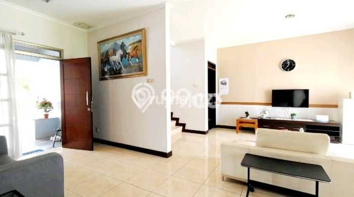 Disewakan Rumah Harga Terjangkau di Kota Baru Parahyangan Bandung Punya 4 Kamar Tidur Disewakan Rumah Harga Terjangkau di Kota Baru Parahyangan Bandung Punya 4 Kamar Tidur