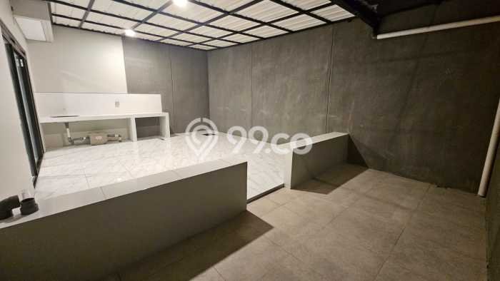 Disewakan! Rumah 3 Kamar Tidur &
2 Kamar Mandi di Kota Baru Parahyangan, Bandung Disewakan! Rumah 3 Kamar Tidur &
2 Kamar Mandi di Kota Baru Parahyangan, Bandung
