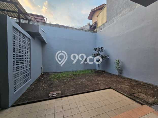Disewakan! Rumah 3 Kamar Tidur &
2 Kamar Mandi di Kota Baru Parahyangan, Bandung Disewakan! Rumah 3 Kamar Tidur &
2 Kamar Mandi di Kota Baru Parahyangan, Bandung