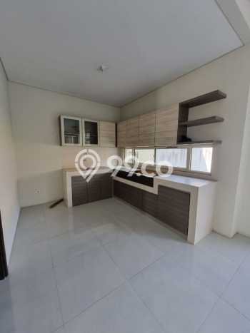 Jarang Ada! Rumah Kontrakan 4 Kamar Bagus Siap Huni Kota Baru Parahyangan Jarang Ada! Rumah Kontrakan 4 Kamar Bagus Siap Huni Kota Baru Parahyangan
