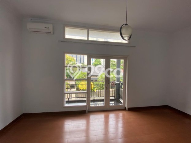 Rumah sewa siap pakai 4 KT di Kemang, Jakarta Selatan Rumah sewa siap pakai 4 KT di Kemang, Jakarta Selatan