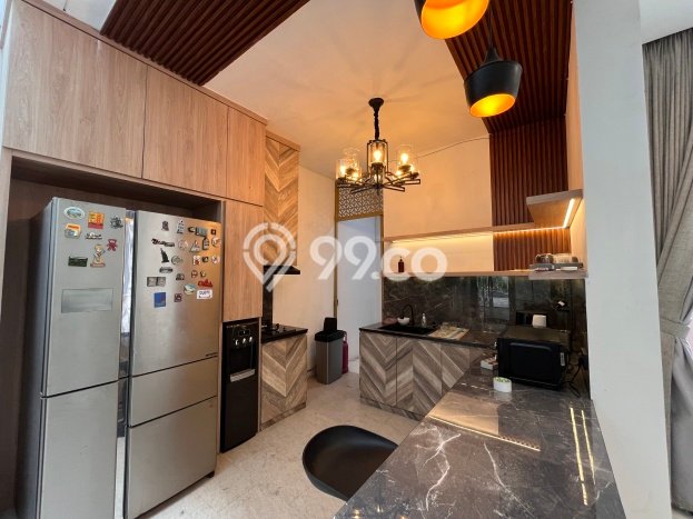 Hunian Elit LB 227m2 Siap Pakai Desain Elegan di Jati Padang, Jakarta Selatan Hunian Elit LB 227m2 Siap Pakai Desain Elegan di Jati Padang, Jakarta Selatan