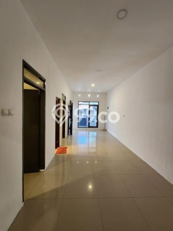Rumah Modern 2 KT di Taman Kopo Indah Bandung Unfurnished Rumah Modern 2 KT di Taman Kopo Indah Bandung Unfurnished