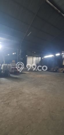 LOKASI BISNIS! Gudang Disewakan Kawasan Daan Mogot, Luas 1489m², Jalan Utama, Ready Operasional LOKASI BISNIS! Gudang Disewakan Kawasan Daan Mogot, Luas 1489m², Jalan Utama, Ready Operasional