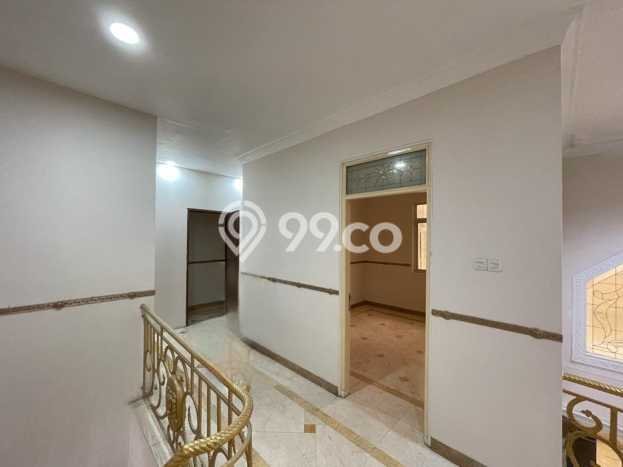 PREMIUM CHOICE! Rumah kawasan Sunter, 5 KT, Lingkungan Asri, Luas 300m2m² Bangunan 400m2m² PREMIUM CHOICE! Rumah kawasan Sunter, 5 KT, Lingkungan Asri, Luas 300m2m² Bangunan 400m2m²