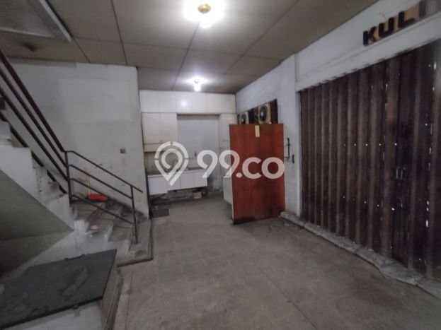 Ruko Dijual di Jakarta Pusat LT 104m2 & LB 400m2 Lokasi Terbaik! Ruko Dijual di Jakarta Pusat LT 104m2 & LB 400m2 Lokasi Terbaik!