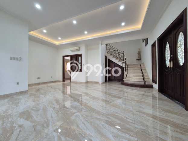 Dijual Rumah Mewah Elegan Dengan View Eksklusif di Puri Indah, Jakarta Barat Dijual Rumah Mewah Elegan Dengan View Eksklusif di Puri Indah, Jakarta Barat