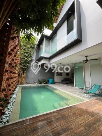 Rumah Elit Modern Tanpa Renovasi di Lebak Bulus Jakarta Selatan Rumah Elit Modern Tanpa Renovasi di Lebak Bulus Jakarta Selatan