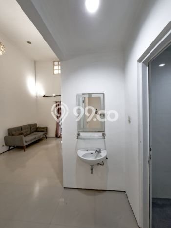 Rumah Minimalis 3 KT di Bintaro Tangerang Selatan Semi Furnished Rumah Minimalis 3 KT di Bintaro Tangerang Selatan Semi Furnished