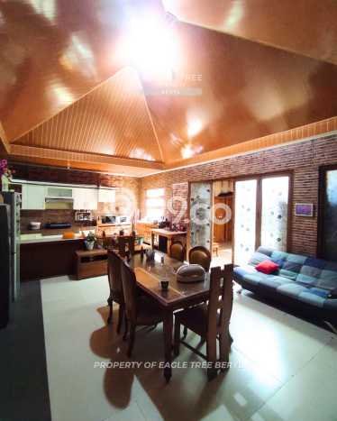 Rumah Mewah Akses Mudah di Tangerang Selatan Semi Furnished Rumah Mewah Akses Mudah di Tangerang Selatan Semi Furnished