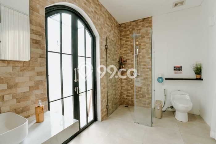 Vila di Kuta, Ukuran 650m2m², Cocok untuk tempat tinggal Anda Vila di Kuta, Ukuran 650m2m², Cocok untuk tempat tinggal Anda