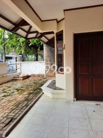 Hunian Elit LB 350m2 Siap Pakai Desain Elegan di Pondok Indah, Jakarta Selatan Hunian Elit LB 350m2 Siap Pakai Desain Elegan di Pondok Indah, Jakarta Selatan