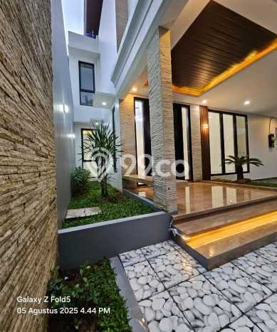 Hunian Mewah LB 360m2 Siap Huni Desain Elegan di Radio Dalam, Jakarta Selatan Hunian Mewah LB 360m2 Siap Huni Desain Elegan di Radio Dalam, Jakarta Selatan