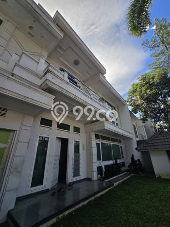 Rumah Mewah LB 300m2 Siap Pakai Desain Elegan di Peta, Bandung Rumah Mewah LB 300m2 Siap Pakai Desain Elegan di Peta, Bandung