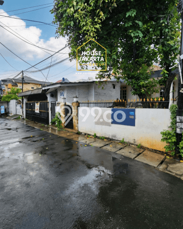 Rumah Luxury Modern Tanpa Renovasi di Radio Dalam Jakarta Selatan Rumah Luxury Modern Tanpa Renovasi di Radio Dalam Jakarta Selatan