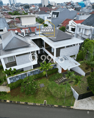 Rumah Luxury Modern Siap Huni di Pondok Indah Jakarta Selatan Rumah Luxury Modern Siap Huni di Pondok Indah Jakarta Selatan