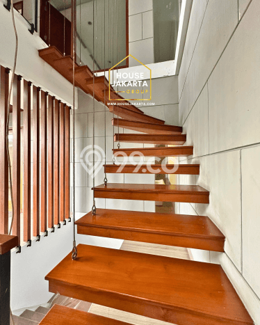 Rumah Luxury Modern Siap Huni di Pondok Indah Jakarta Selatan Rumah Luxury Modern Siap Huni di Pondok Indah Jakarta Selatan
