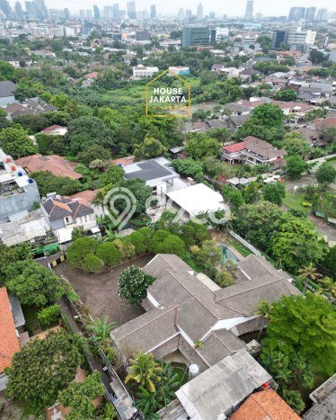For Sale! Luxury House LT 1800m2 Desain Elegan di Kemang For Sale! Luxury House LT 1800m2 Desain Elegan di Kemang