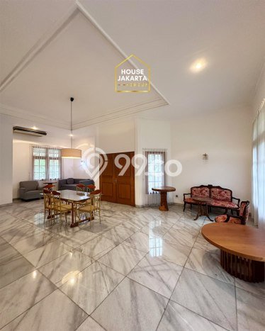For Sale! Luxury House LT 1800m2 Desain Elegan di Kemang For Sale! Luxury House LT 1800m2 Desain Elegan di Kemang