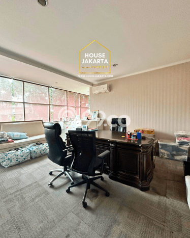 Hunian Eksklusif Siap Huni LT 1065m2 di Kebayoran Baru, Jakarta Selatan Hunian Eksklusif Siap Huni LT 1065m2 di Kebayoran Baru, Jakarta Selatan