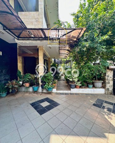 Siap Huni Rumah Mewah 5 Kamar di Kebayoran Baru Dekat ke Mana Saja Siap Huni Rumah Mewah 5 Kamar di Kebayoran Baru Dekat ke Mana Saja