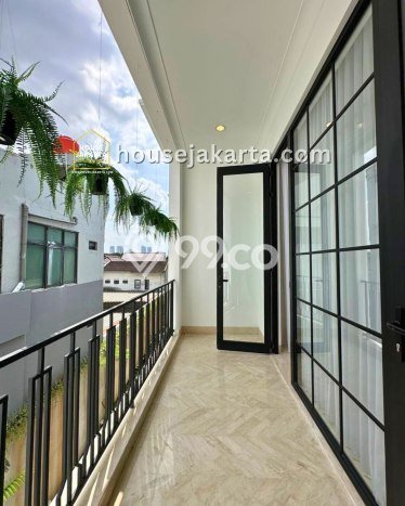 Dijual Rumah Premium dengan Fasilitas Sekitar Komplit di Kebayoran Baru, Jakarta Selatan Dijual Rumah Premium dengan Fasilitas Sekitar Komplit di Kebayoran Baru, Jakarta Selatan