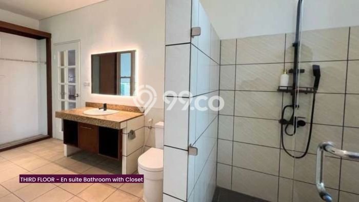 Disewakan Rumah Nyaman LT 400m2 / LB 800m2 di Senopati, Jakarta Selatan Disewakan Rumah Nyaman LT 400m2 / LB 800m2 di Senopati, Jakarta Selatan