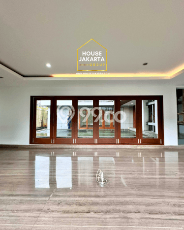 Rumah Luxury Modern Siap Huni di Pondok Indah Jakarta Selatan Rumah Luxury Modern Siap Huni di Pondok Indah Jakarta Selatan