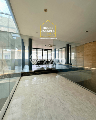 AREA KOMERSIAL! Gudang Kawasan Kebayoran Baru, Luas 409m2m², Akses Raya AREA KOMERSIAL! Gudang Kawasan Kebayoran Baru, Luas 409m2m², Akses Raya