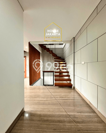 Rumah Luxury Modern Siap Huni di Pondok Indah Jakarta Selatan Rumah Luxury Modern Siap Huni di Pondok Indah Jakarta Selatan