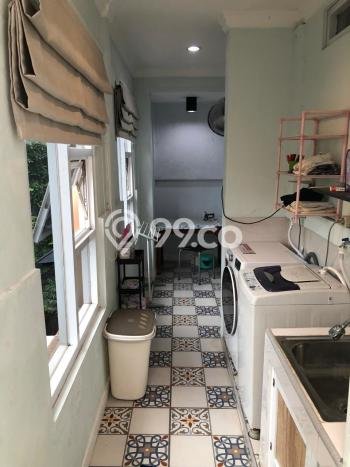Rumah Mewah LB 250m2 Siap Huni Desain Elegan di Bintaro, Tangerang Selatan Rumah Mewah LB 250m2 Siap Huni Desain Elegan di Bintaro, Tangerang Selatan