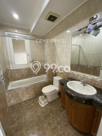 Hunian Modern dengan LT 550m2 & LB 600m2 Dikontrakkan di Pondok Indah Hunian Modern dengan LT 550m2 & LB 600m2 Dikontrakkan di Pondok Indah
