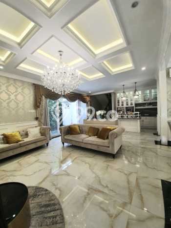 Rumah Luxury Modern Tanpa Renovasi di Bintaro Tangerang Selatan Rumah Luxury Modern Tanpa Renovasi di Bintaro Tangerang Selatan