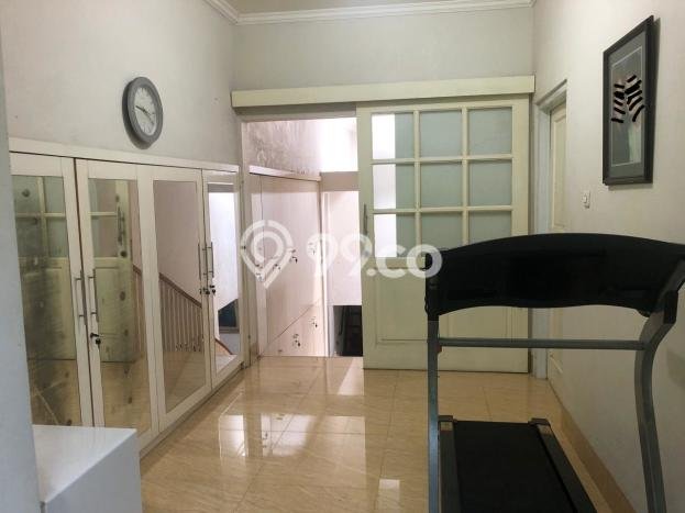 Rumah Mewah LB 250m2 Siap Huni Desain Elegan di Bintaro, Tangerang Selatan Rumah Mewah LB 250m2 Siap Huni Desain Elegan di Bintaro, Tangerang Selatan