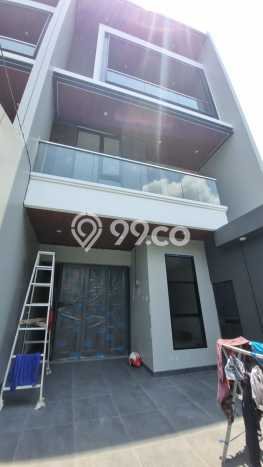 Jual Rumah Mewah Elegan Dengan View Cantik di Sunter, Jakarta Utara Jual Rumah Mewah Elegan Dengan View Cantik di Sunter, Jakarta Utara