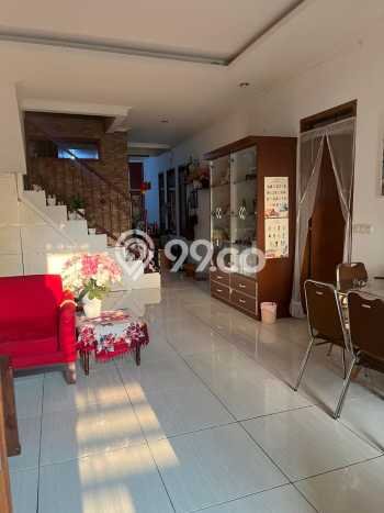Rumah Luas Asri 4 KT Siap Pakai di Taman Kopo Indah Bandung Rumah Luas Asri 4 KT Siap Pakai di Taman Kopo Indah Bandung