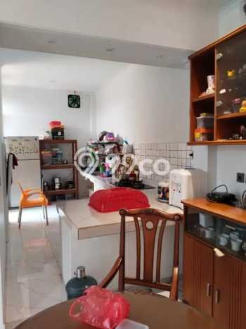 Rumah Elit Modern Tanpa Renovasi di Surya Sumantri Bandung Rumah Elit Modern Tanpa Renovasi di Surya Sumantri Bandung