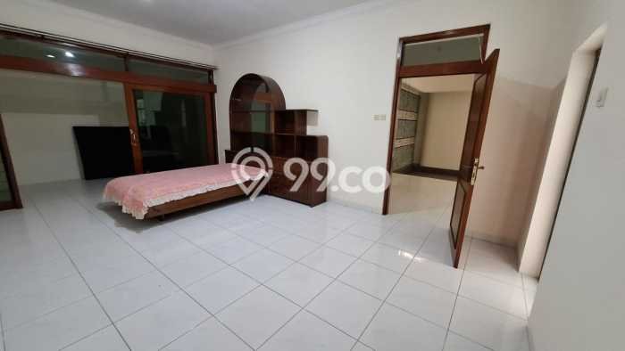 Jarang Ada! Rumah Sewa 5 Kamar Nyaman Siap Huni Setiabudi Jarang Ada! Rumah Sewa 5 Kamar Nyaman Siap Huni Setiabudi