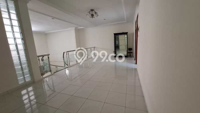 Jarang Ada! Rumah Sewa 5 Kamar Nyaman Siap Huni Setiabudi Jarang Ada! Rumah Sewa 5 Kamar Nyaman Siap Huni Setiabudi