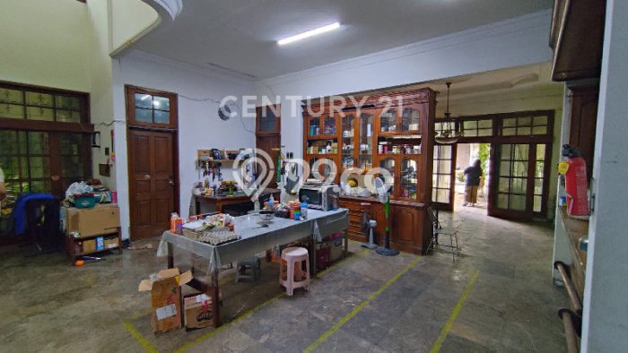 Rumah Disewakan Jakarta Timur LT 568m2 LB 770m2 Kawasan Rawamangun Rumah Disewakan Jakarta Timur LT 568m2 LB 770m2 Kawasan Rawamangun