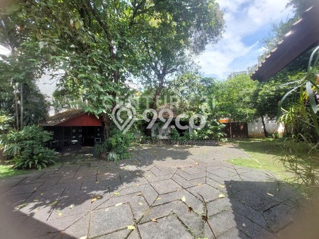Rumah Eksklusif Dijual LT 1398m2 di Kebayoran Lama, Jakarta Selatan Rumah Eksklusif Dijual LT 1398m2 di Kebayoran Lama, Jakarta Selatan