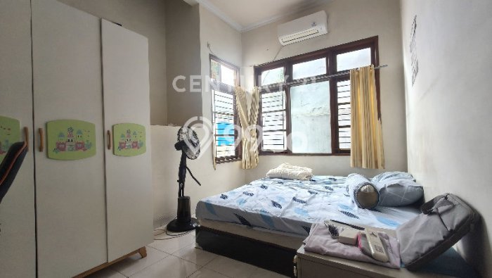 Rumah Mewah LB 193m2 Siap Pakai Desain Elegan di Cipinang, Jakarta Timur Rumah Mewah LB 193m2 Siap Pakai Desain Elegan di Cipinang, Jakarta Timur