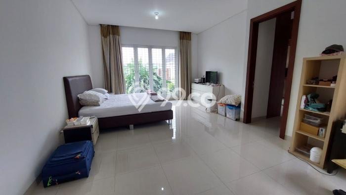 Dijual Rumah Luas Elegan Dengan View Cantik di Kayu Putih, Jakarta Timur Dijual Rumah Luas Elegan Dengan View Cantik di Kayu Putih, Jakarta Timur