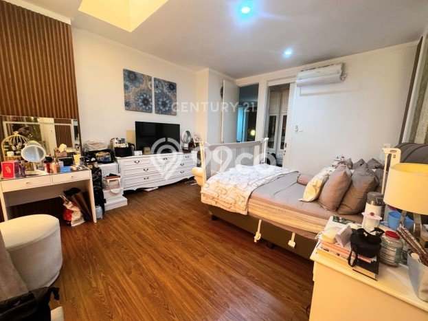 Hunian Elit LB 250m2 Siap Huni Desain Elegan di Bintaro, Tangerang Selatan Hunian Elit LB 250m2 Siap Huni Desain Elegan di Bintaro, Tangerang Selatan